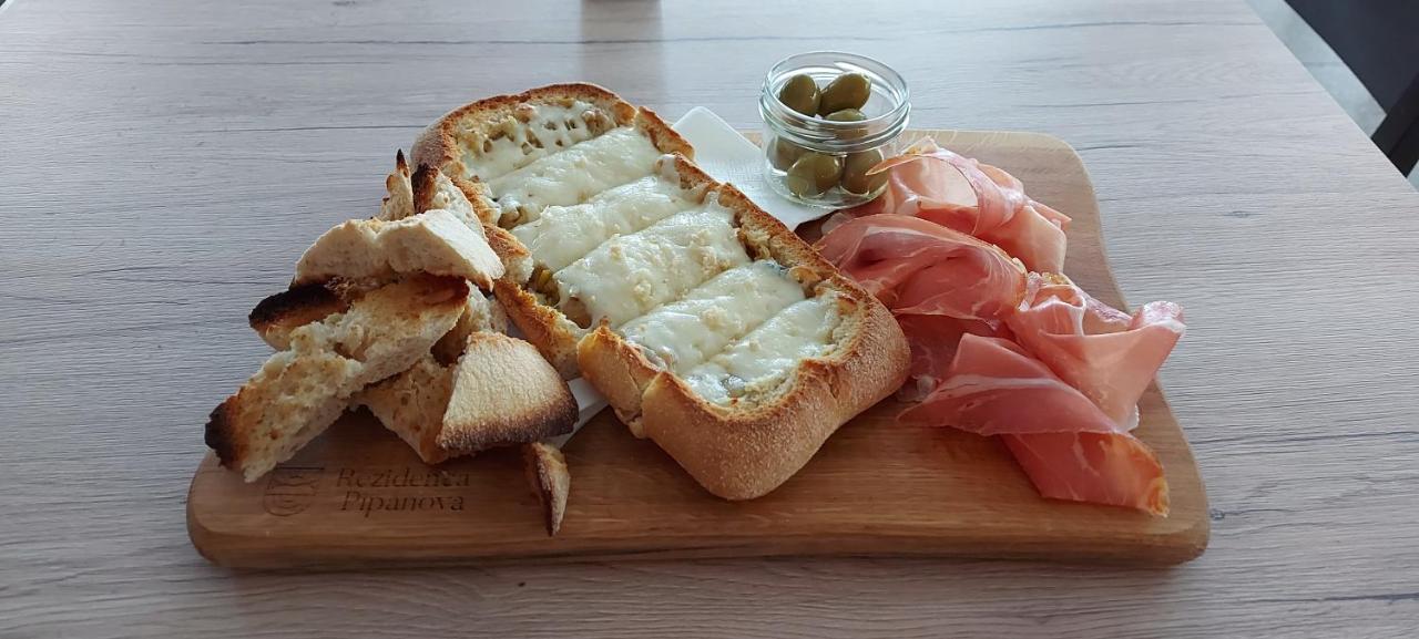 Bed & Breakfast Rezidenca Pipanova Λιουμπλιάνα Εξωτερικό φωτογραφία